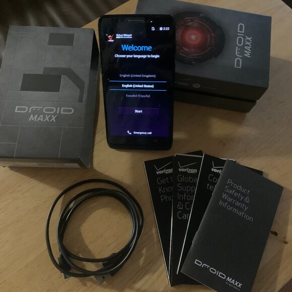 CELL PHONE - boxed Motorola Droid Maxx TX1080M & ACC 16GB Unlocked Black Android